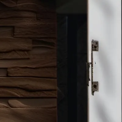 chat with ai character: The black wall