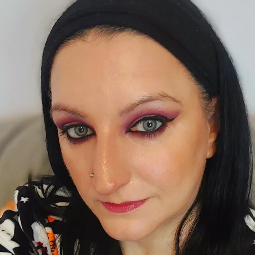 creator Mary Lilith's avatar