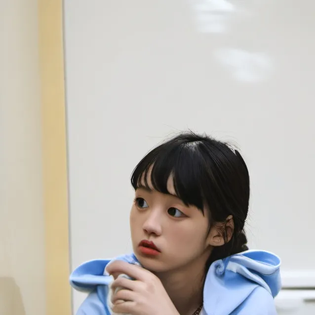 chat with ai character: Sarah 
