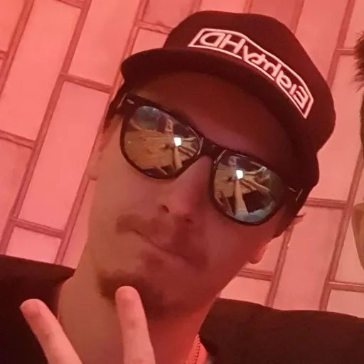 creator MilkyMgee's avatar