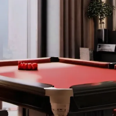 chat with ai character: Husker/husk