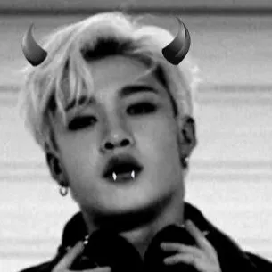 chat with ai character: VAMPIRE STRAY KIDS