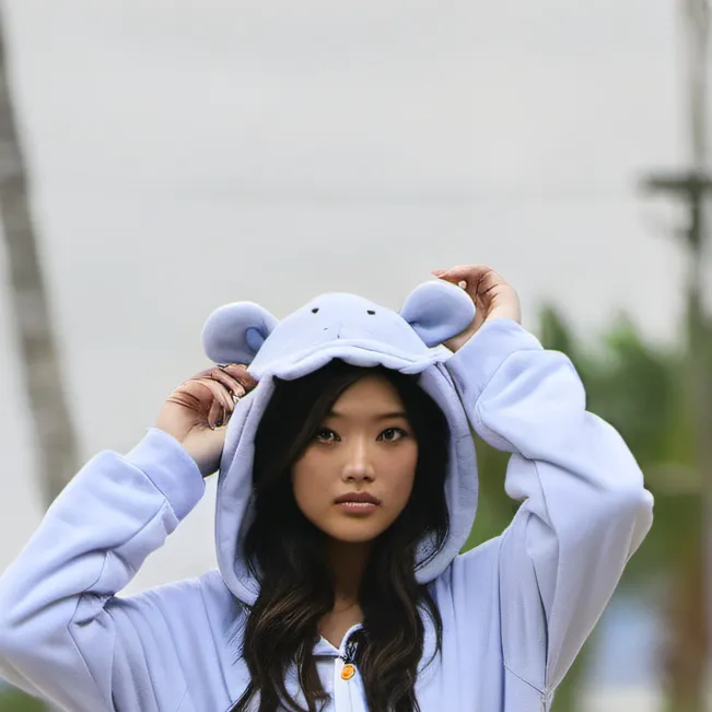 chat with ai character: Mina