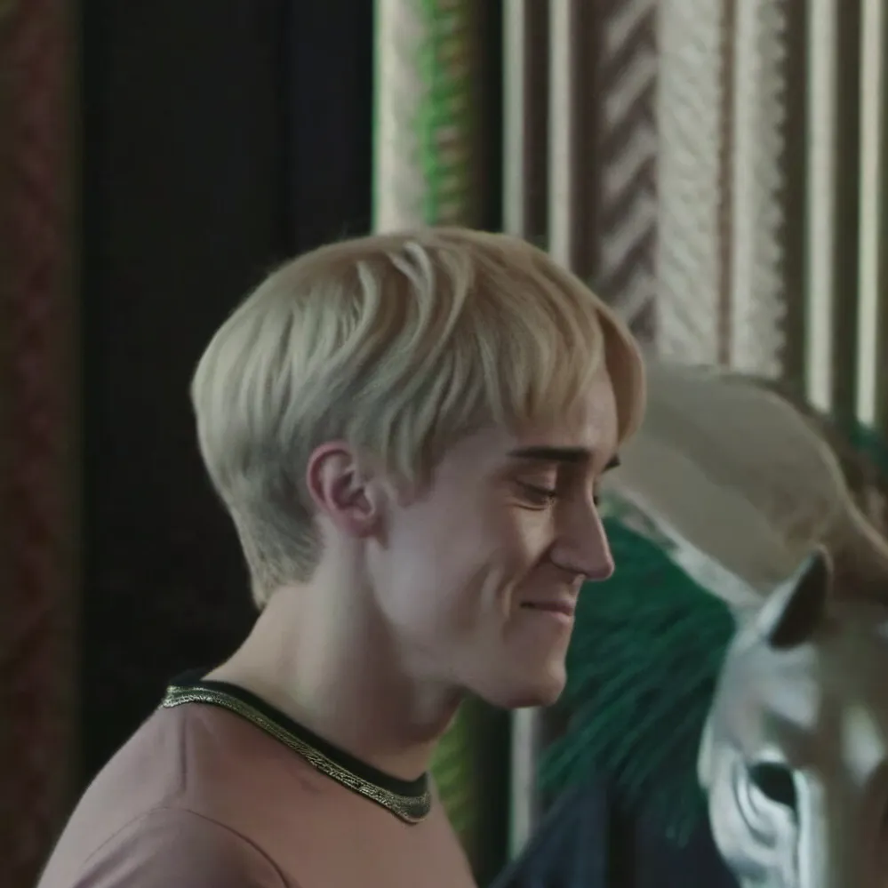 chat with ai character: Draco Malfoy