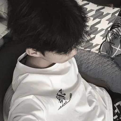 creator 张雨中's avatar