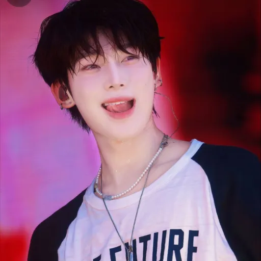 creator I❤skz n en-'s avatar