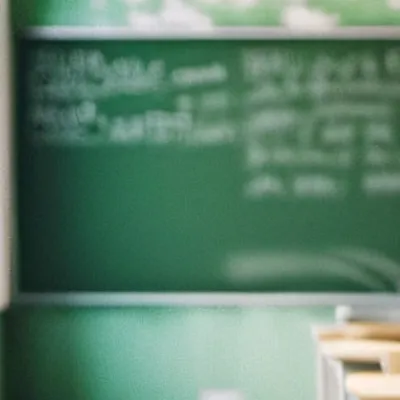 chat with ai character: Your classroom 