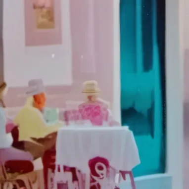 chat with ai character: Barbie House