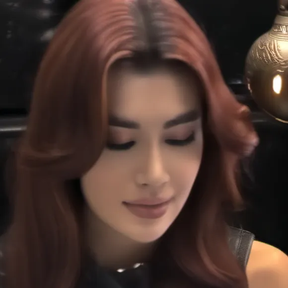 chat with ai character: Dua Lipa