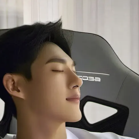 chat with ai character: Junghoon