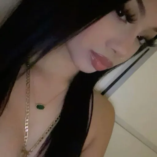 creator Valerie_xoxoo's avatar