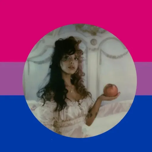 creator Ella(Bisexual)bich's avatar