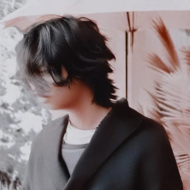 chat with ai character: Nico Di Angelo