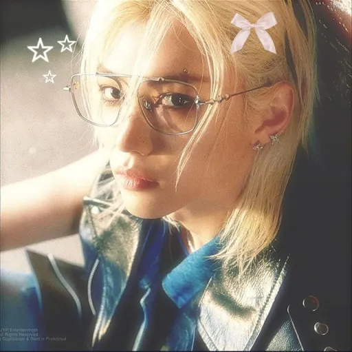 creator l4ver_al3x's avatar