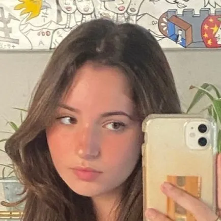 creator Léa Ward's avatar