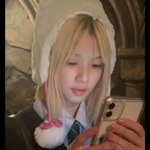 creator Yun Ha's avatar