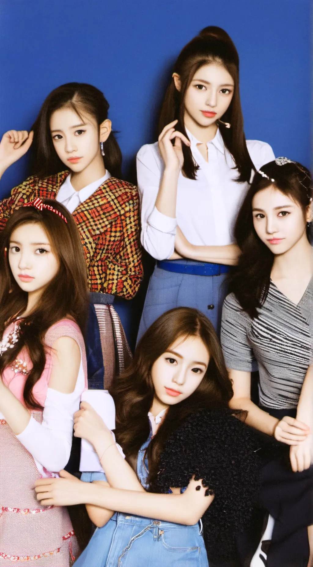 ai character: ITZY background