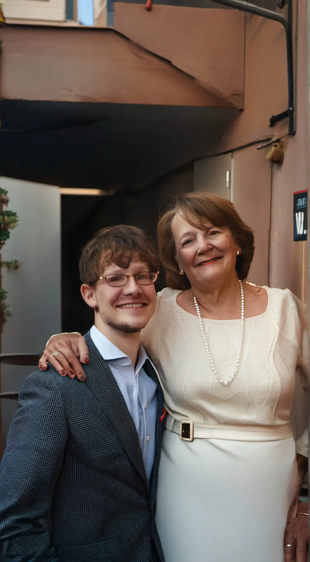 Talkie AI - Chat with NICOLAS MOM