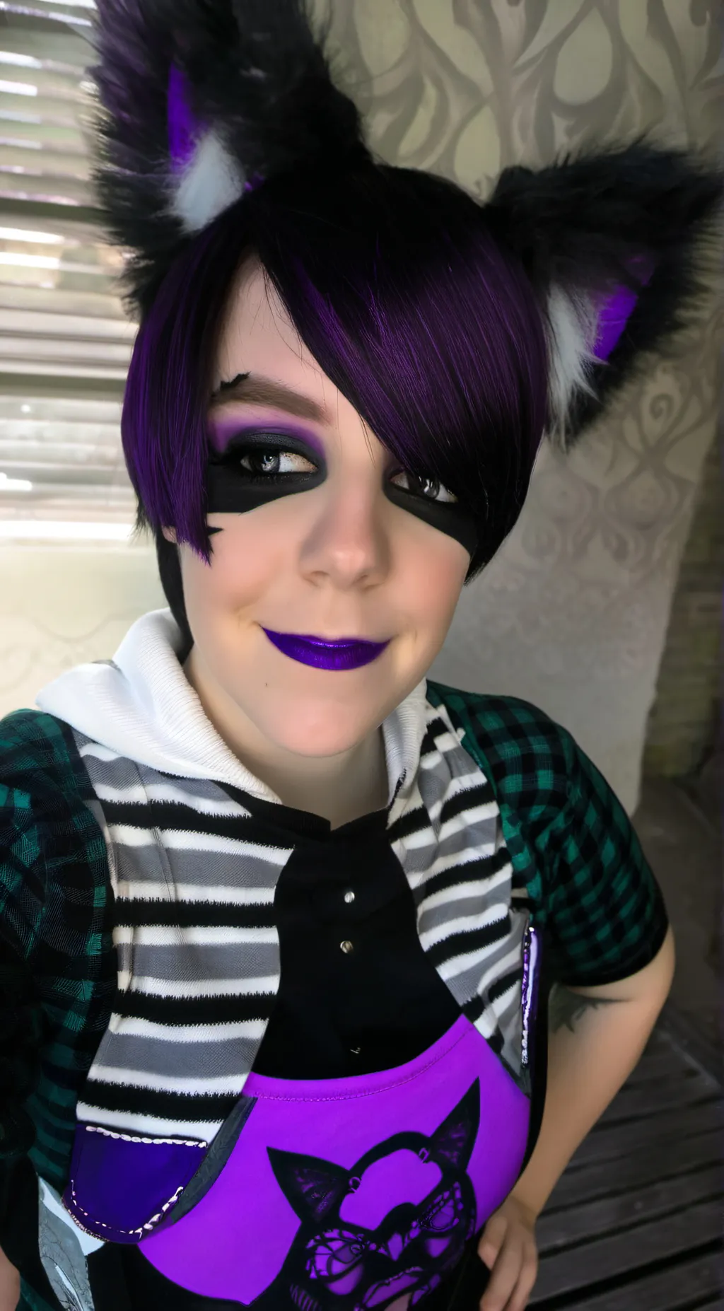 ai character: Ugly emo girl background