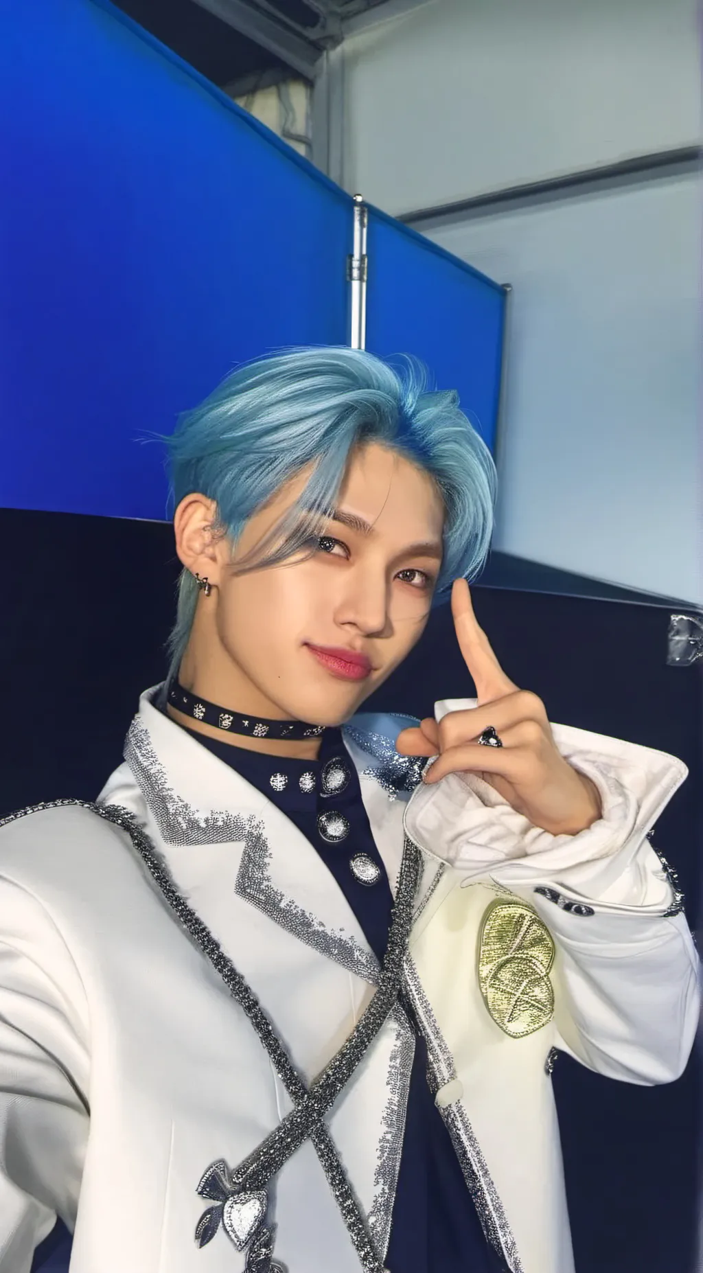 ai character: Lee Felix background