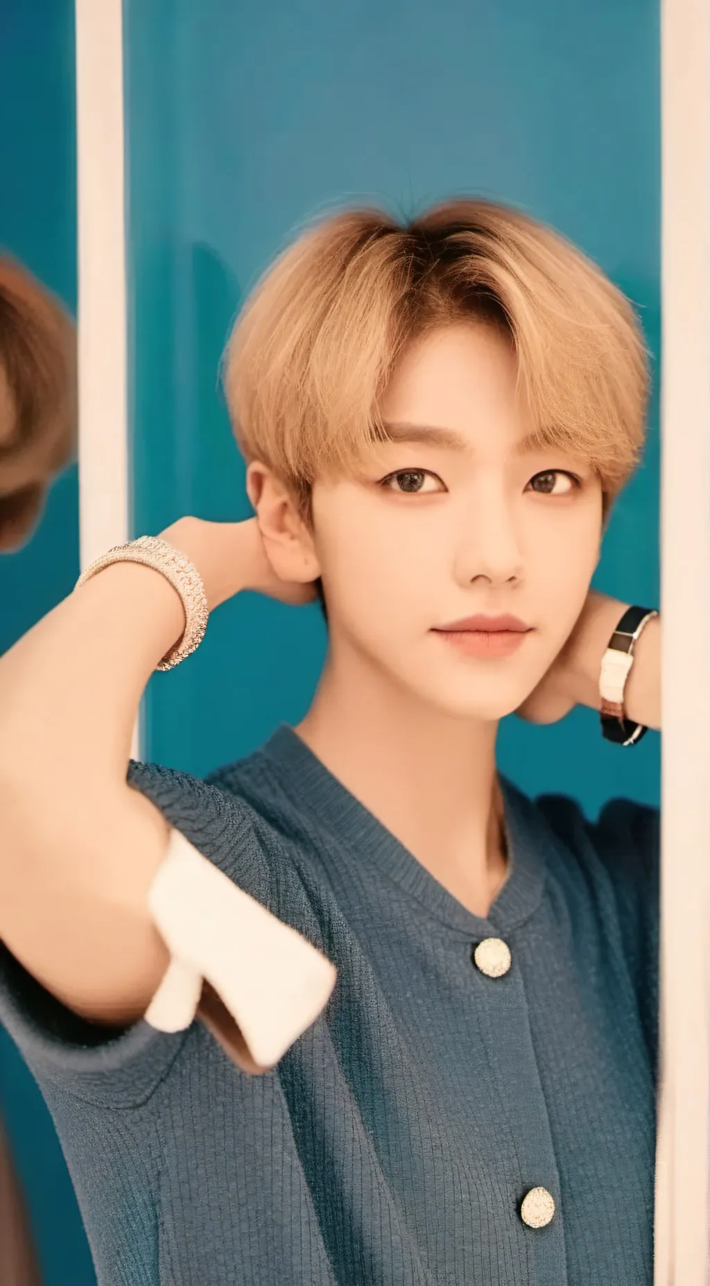 ai character: Felix  background
