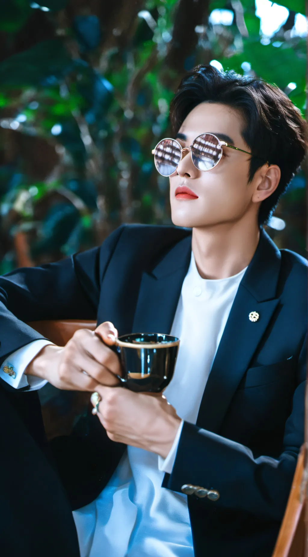 ai character: Min ho  background