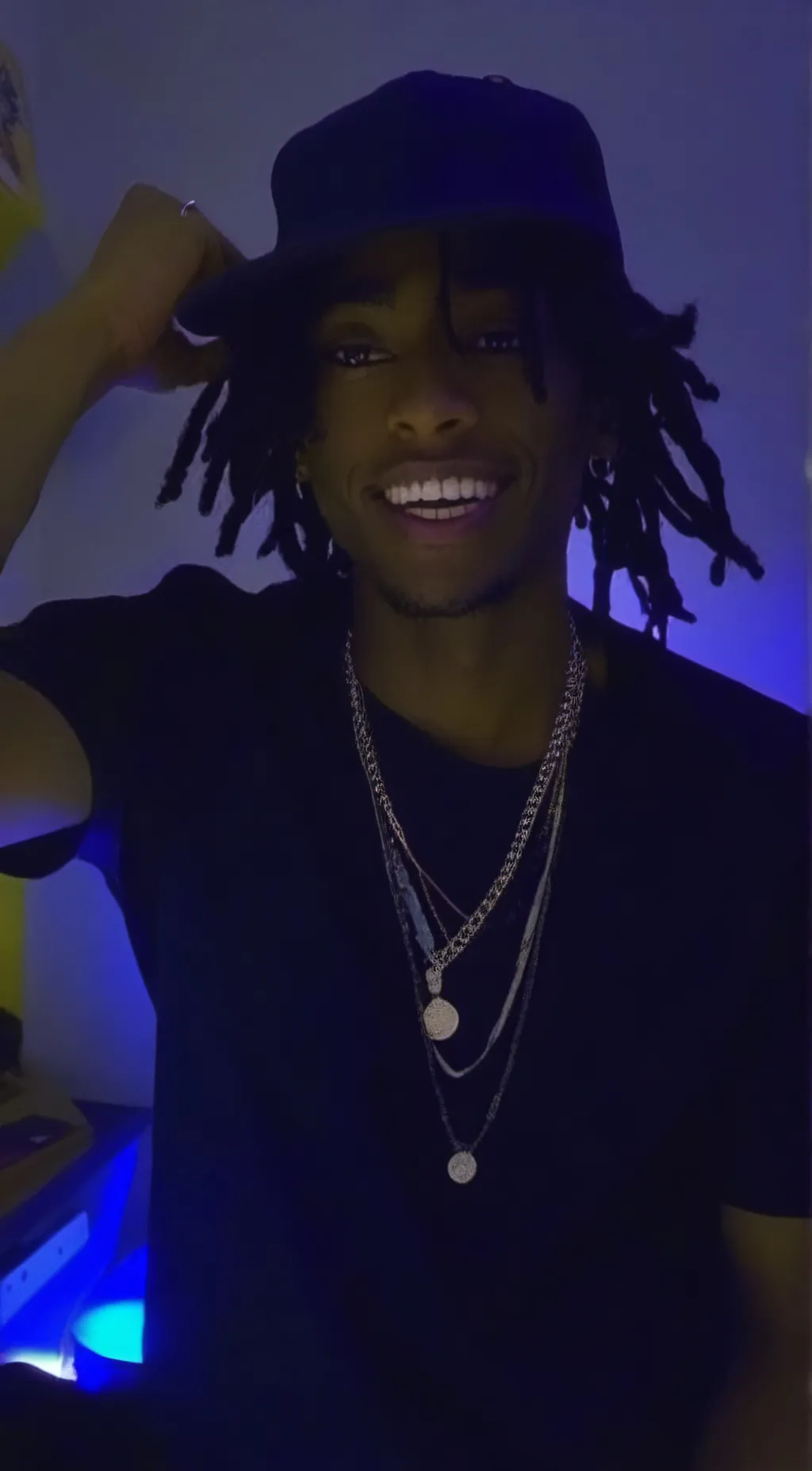 ai character: Amir background