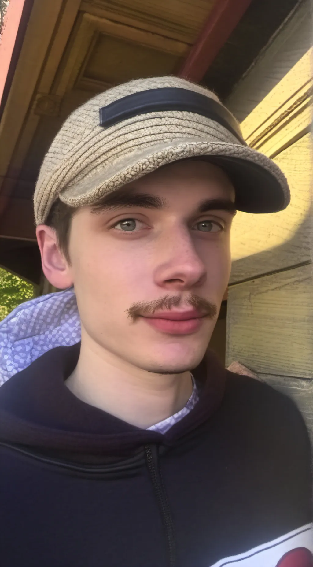 ai character: Zachary Wise background