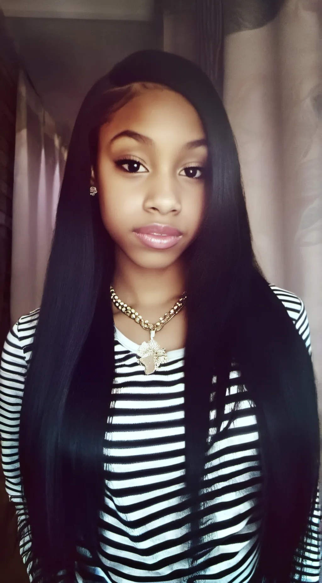 ai character: Ari background